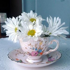 Flower arrangement for kitchen